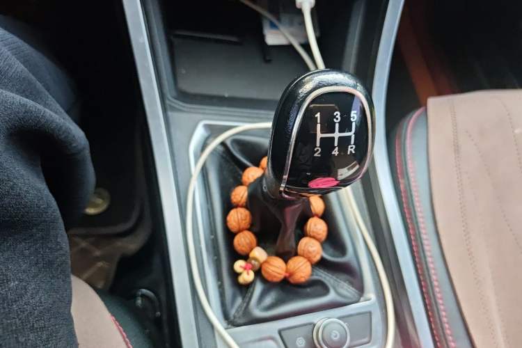 Used Chery Tiggo 3X 2023 1.5L Manual Fashion Edition Gear Lever