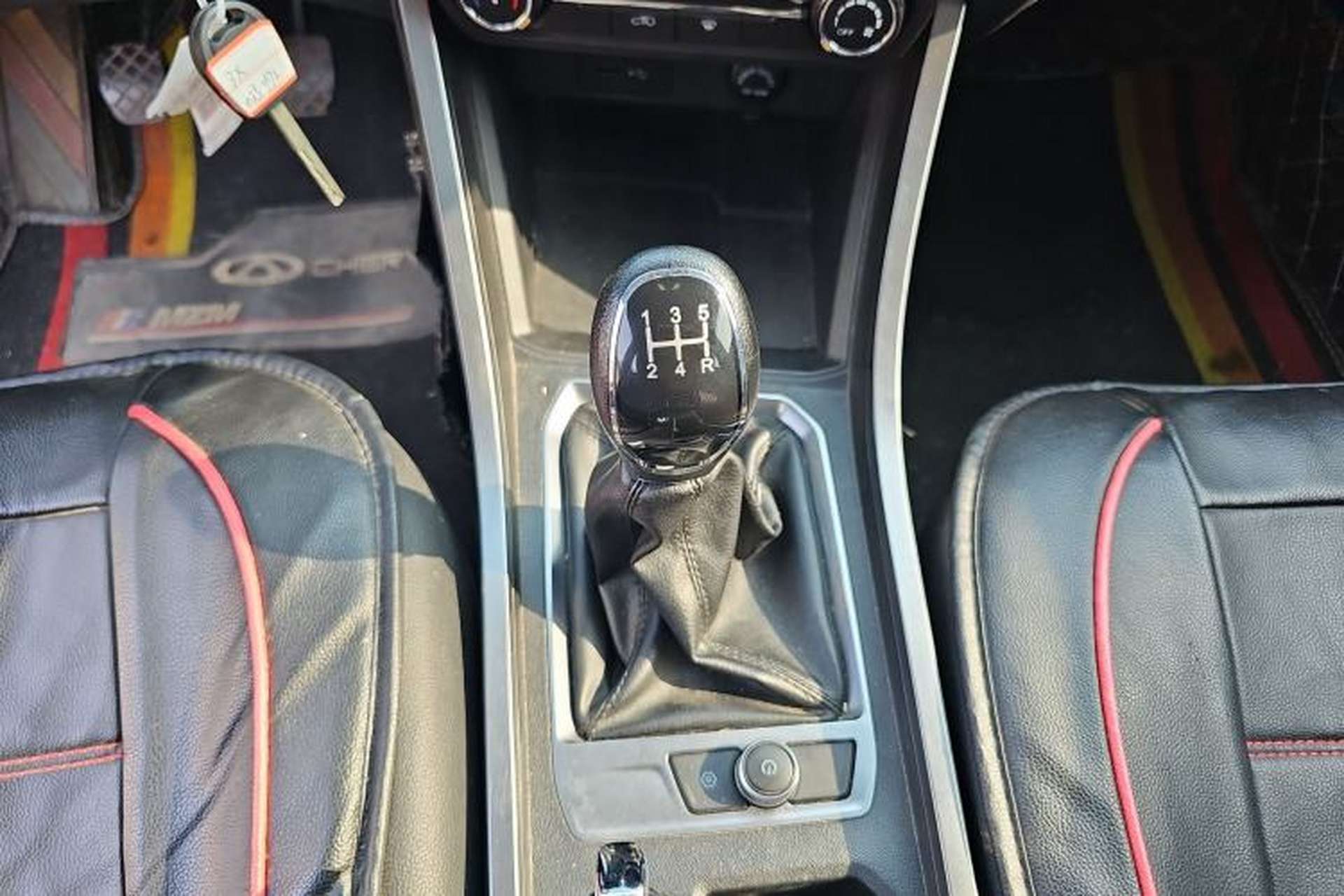 Used Chery Tiggo 3X 2023 1.5L Manual Fashion Edition Gear Lever