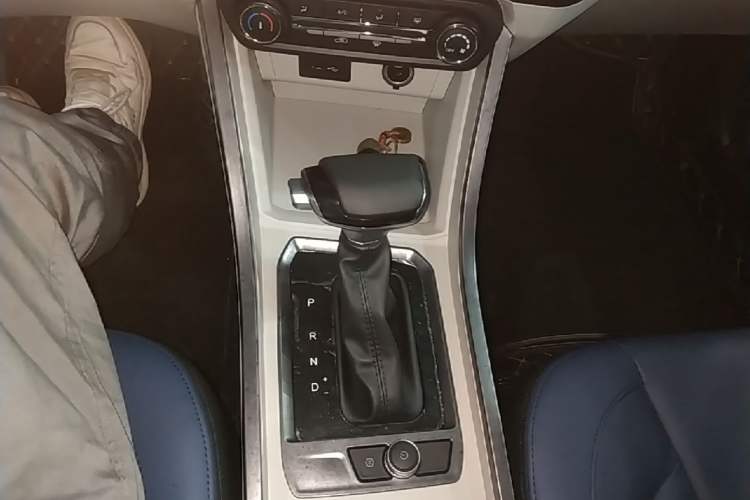 Used Chery Tiggo 3X 2023 1.5L CVT Fashion Edition Gear Lever