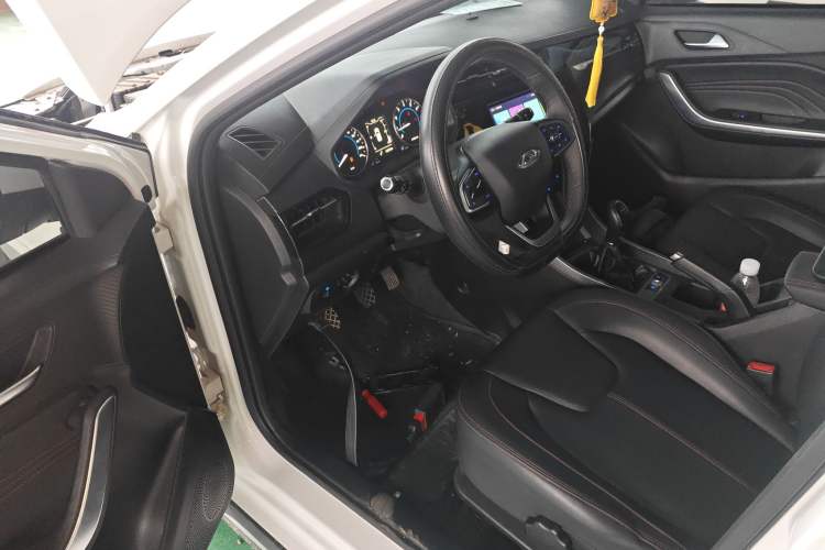 Used Chery Tiggo 3X 2023 1.5L Manual Fashion Edition Interior 3