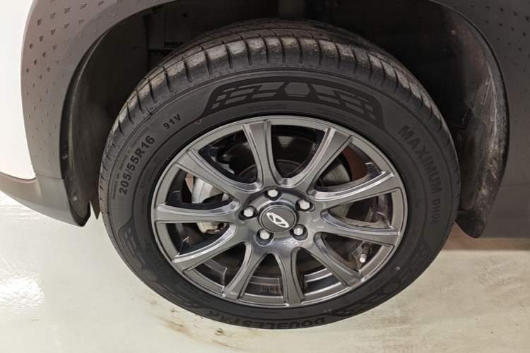 Used Chery Tiggo 3X 2023 1.5L CVT Fashion Edition Left Front Wheel Hub