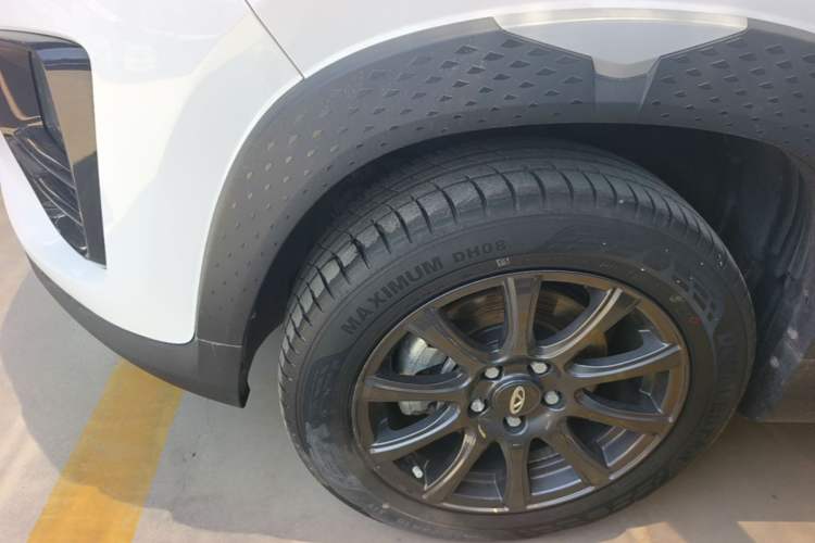 Used Chery Tiggo 3X 2023 1.5L Manual Fashion Edition Left Front Wheel Hub