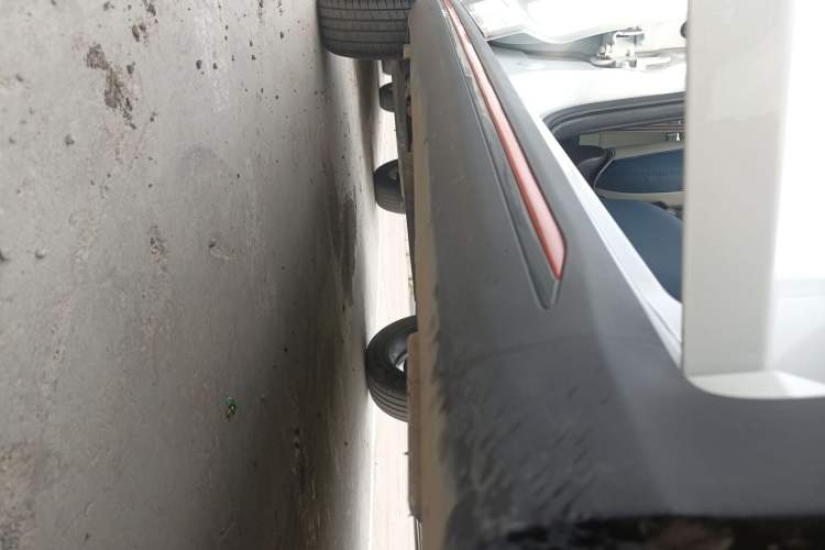 Used Chery Tiggo 3X 2023 1.5L CVT Shining Edition Right Side Sill