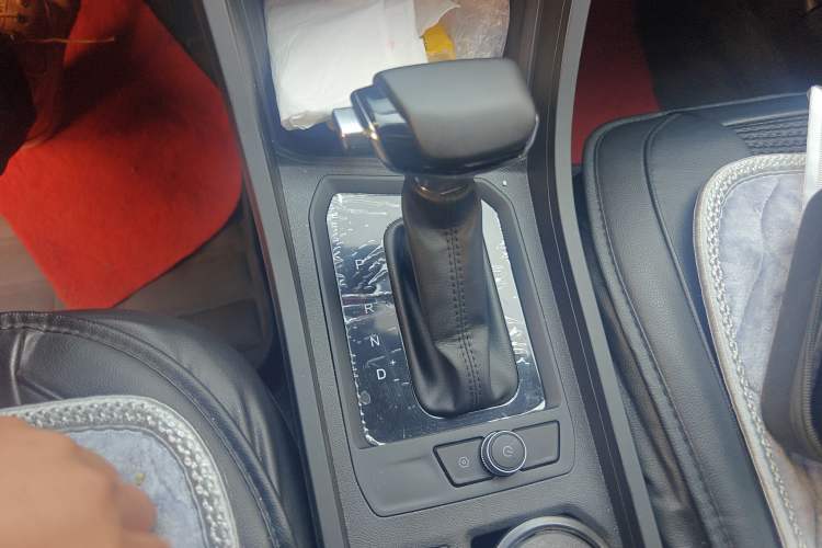 Used Chery Tiggo 3X 2024 1.5L CVT Excellence Edition Gear Lever