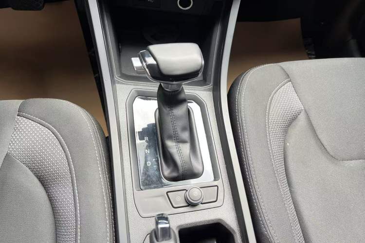 Used Chery Tiggo 3X 2024 1.5L CVT Excellence Edition Gear Lever