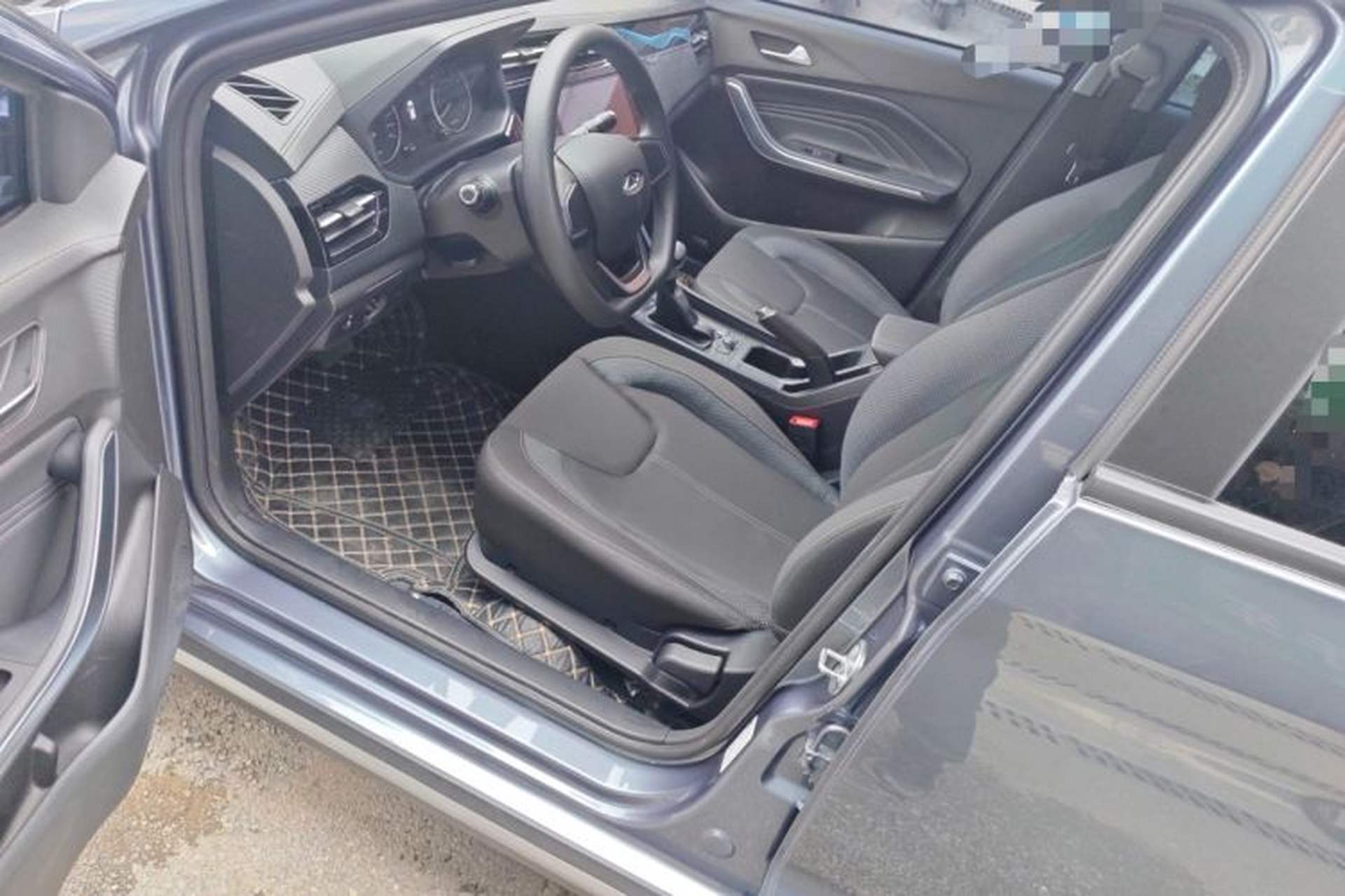 Used Chery Tiggo 3X 2024 1.5L CVT Excellence Edition Interior 3