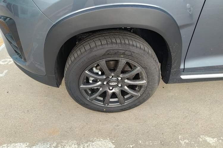 Used Chery Tiggo 3X 2024 1.5L CVT Excellence Edition Left Front Wheel Hub