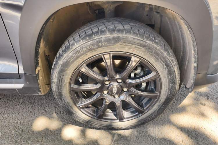 Used Chery Tiggo 3X 2024 1.5L CVT Excellence Edition Right Front Wheel Hub