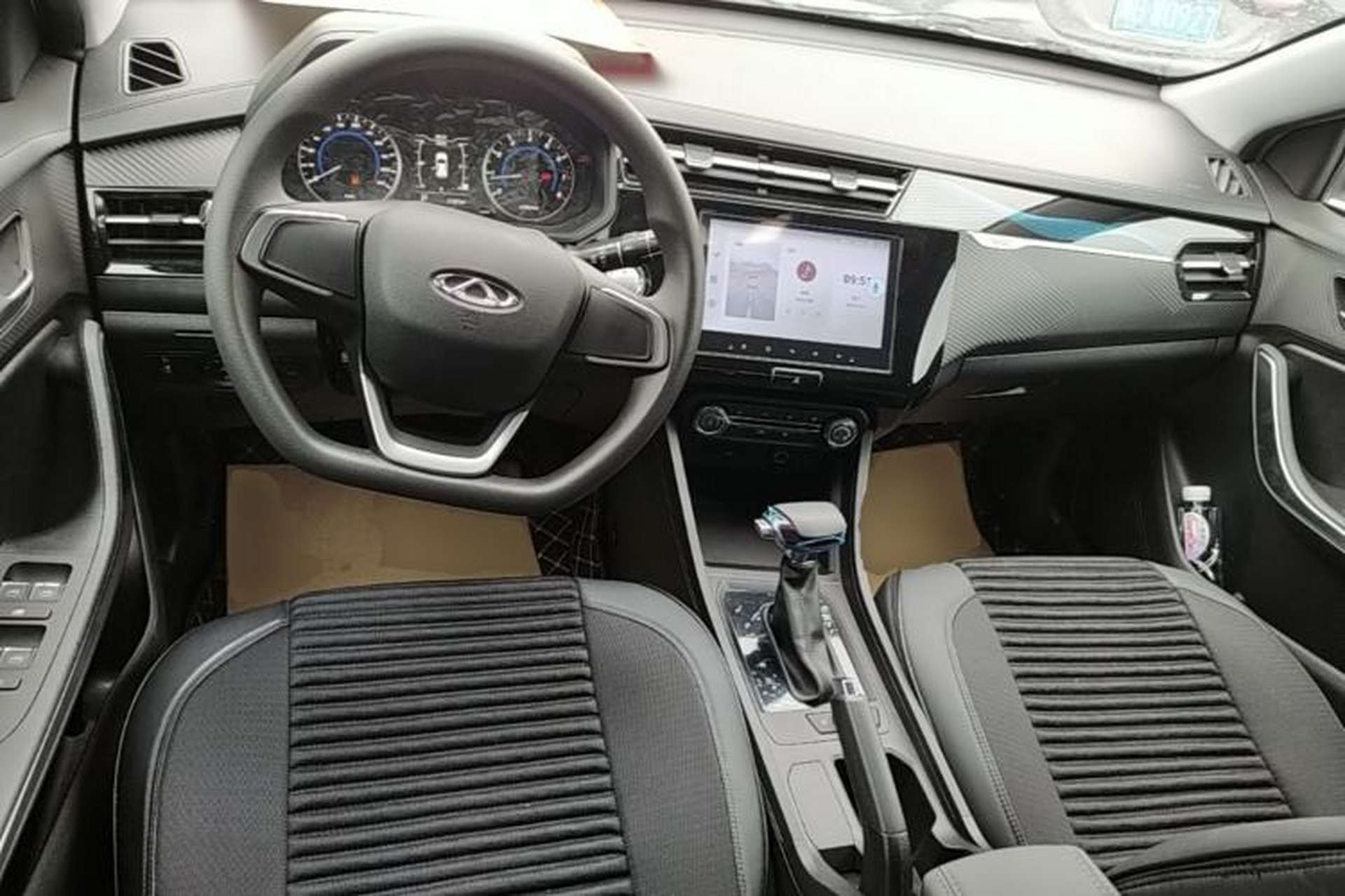 Used Chery Tiggo 3X 2024 1.5L CVT Excellence Edition Center Console