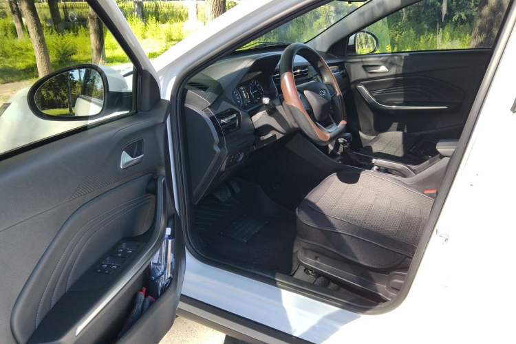 Used Chery Tiggo 3X 2024 1.5L CVT Excellence Edition Driver Seat