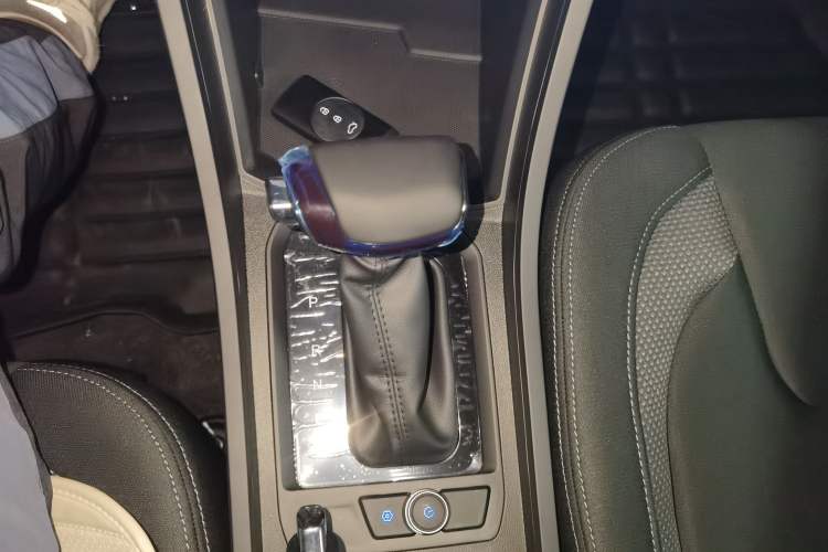 Used Chery Tiggo 3X 2024 1.5L CVT Excellence Edition Gear Lever