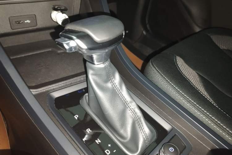 Used Chery Tiggo 3X 2024 1.5L CVT Excellence Edition Gear Lever