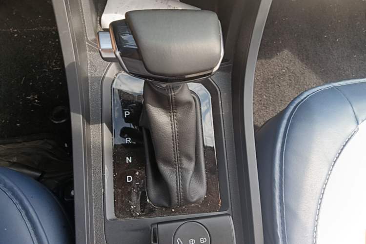 Used Chery Tiggo 3X 2024 1.5L CVT Excellence Edition Gear Lever
