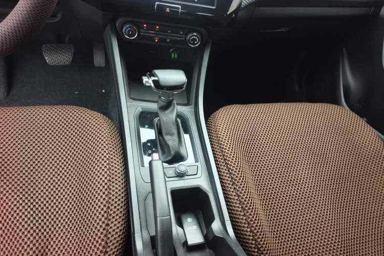 Used Chery Tiggo 3X 2024 1.5L CVT Excellence Edition Gear Lever