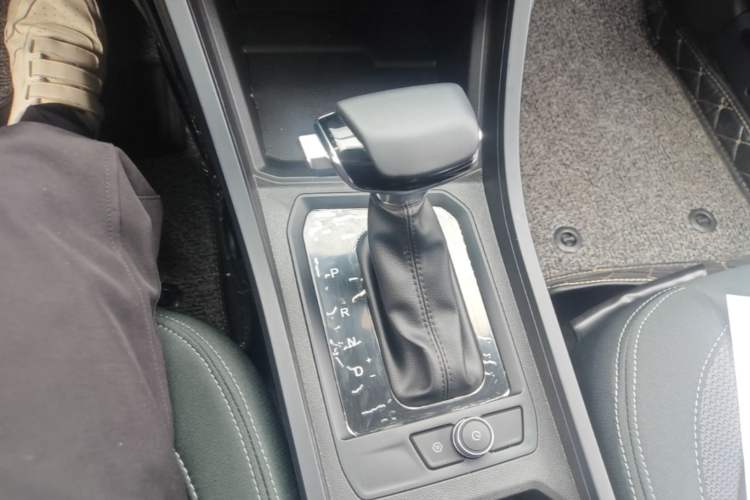 Used Chery Tiggo 3X 2024 1.5L CVT Excellence Edition Gear Lever