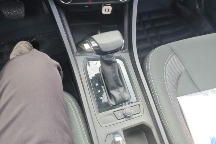 Used Chery Tiggo 3X 2024 1.5L CVT Excellence Edition Gear Lever