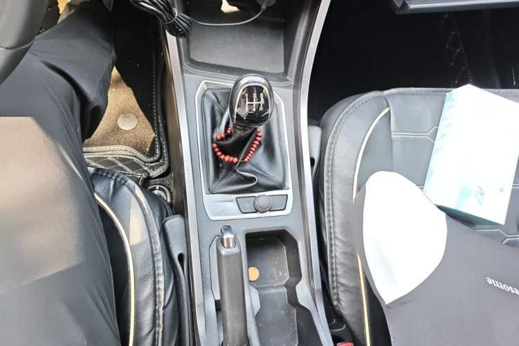 Used Chery Tiggo 3X 2024 Humin Edition 1.5L Manual Fashion Model Gear Lever