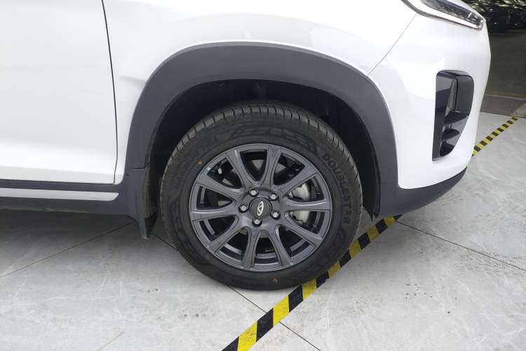 Used Chery Tiggo 3X 2024 1.5L CVT Excellence Edition Left Rear Wheel Hub