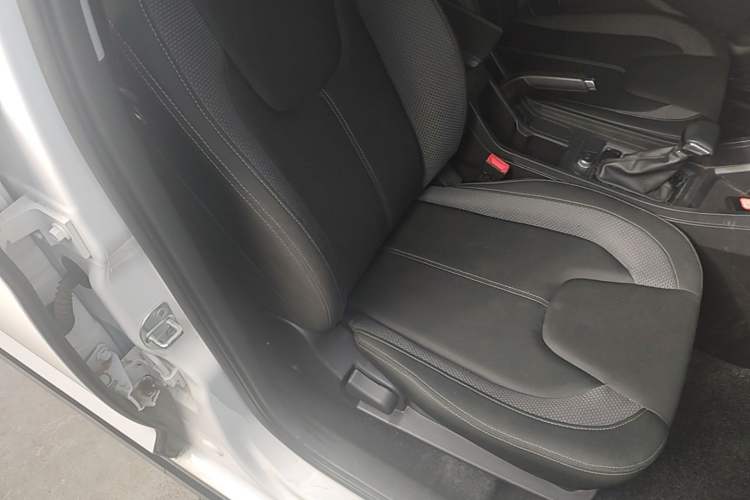 Used Chery Tiggo 3X 2024 1.5L CVT Excellence Edition Right Front Seat