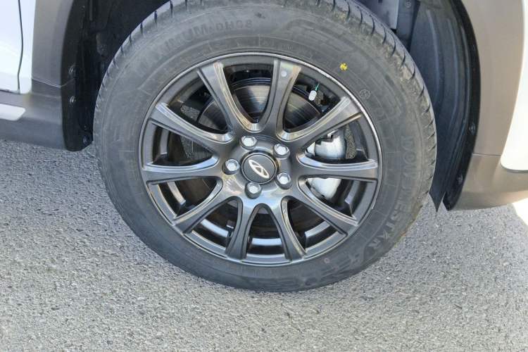 Used Chery Tiggo 3X 2024 1.5L CVT Excellence Edition Right Front Wheel Hub