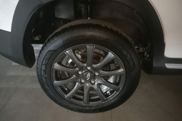 Used Chery Tiggo 3X 2024 1.5L CVT Excellence Edition Right Rear Wheel Hub