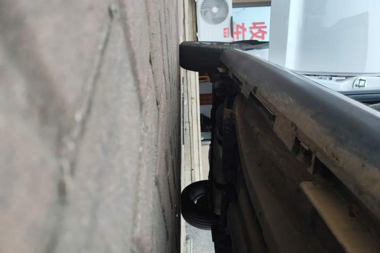 Used Chery Tiggo 3X 2024 1.5L CVT Excellence Edition Right Side Sill