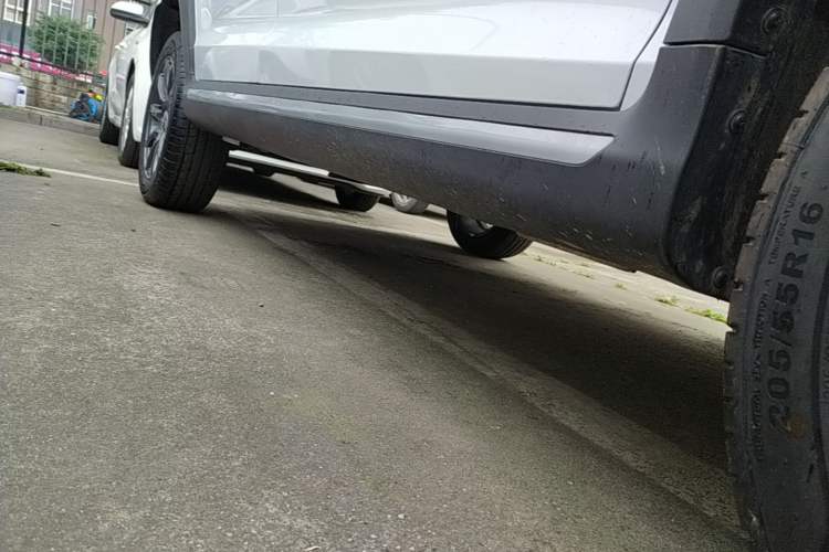 Used Chery Tiggo 3X 2024 1.5L CVT Excellence Edition Right Side Sill