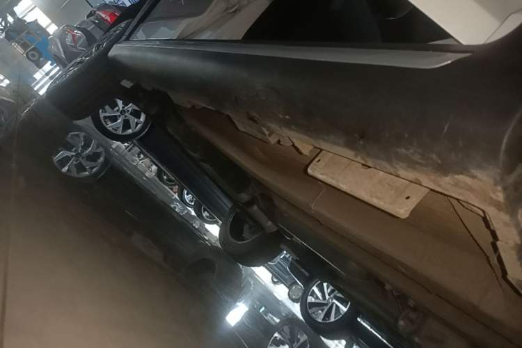 Used Chery Tiggo 3X 2024 1.5L CVT Excellence Edition Right Side Sill