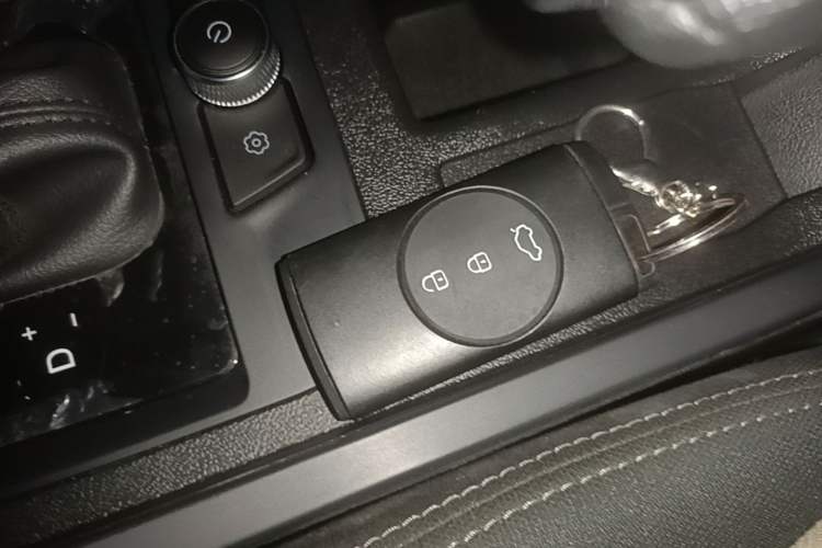 Used Chery Tiggo 3X 2024 1.5L CVT Excellence Edition Vehicle Key