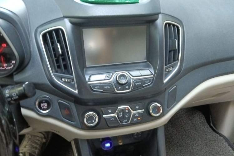 Used Chery Tiggo 5 2014 2.0L CVT Joyful Edition Audio And AC Panel