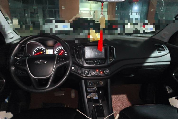 Used Chery Tiggo 5 2014 2.0L CVT Joyful Edition Center Console