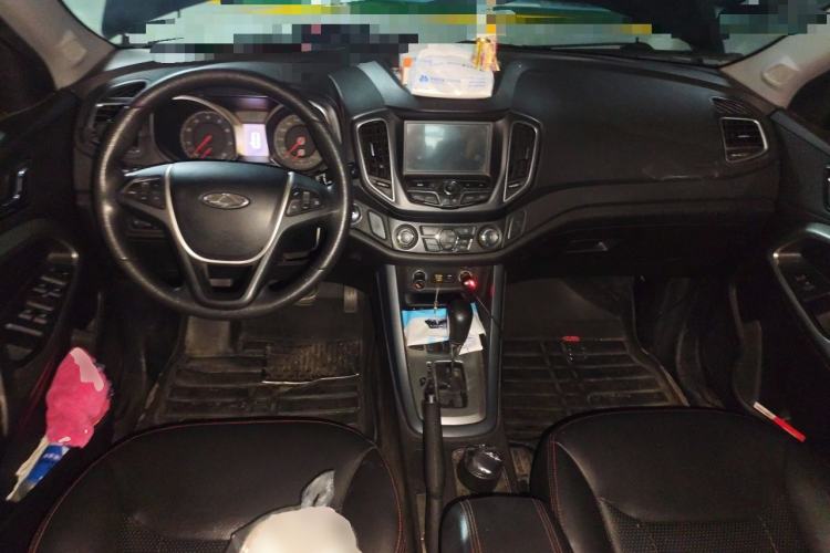 Used Chery Tiggo 5 2014 2.0L CVT Joyful Edition Center Console