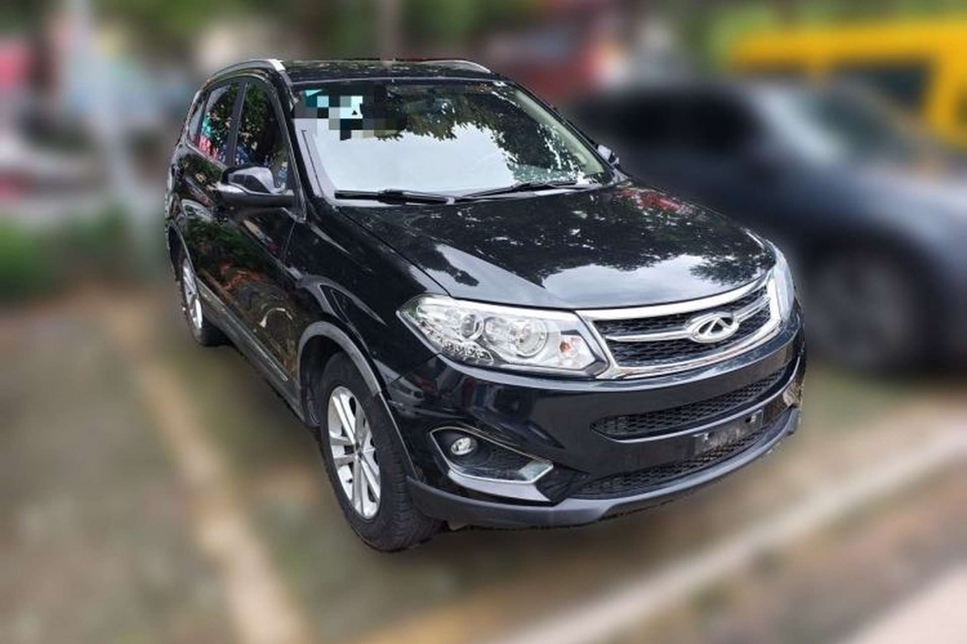 Used Chery Tiggo 5 2014 2.0L CVT Joyful Edition Front Right 45 Deg