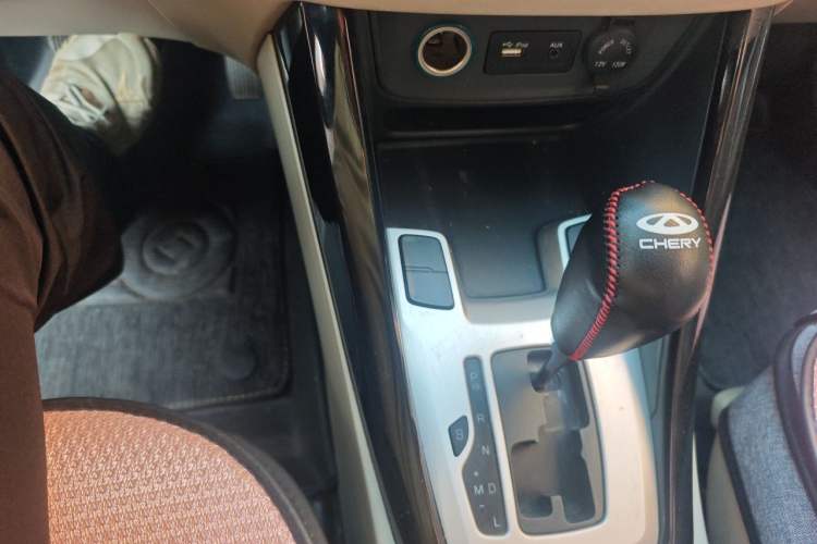 Used Chery Tiggo 5 2014 2.0L CVT Family Deluxe Edition Gear Lever