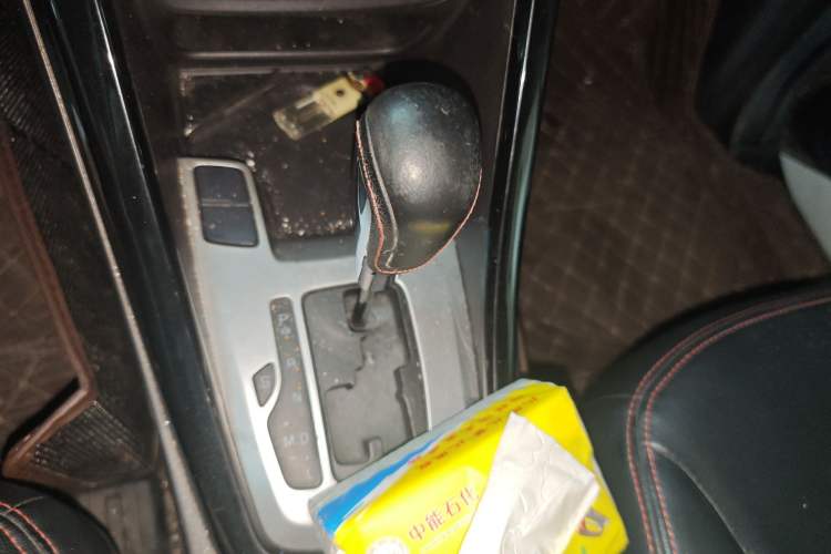 Used Chery Tiggo 5 2014 2.0L CVT Family Deluxe Edition Gear Lever