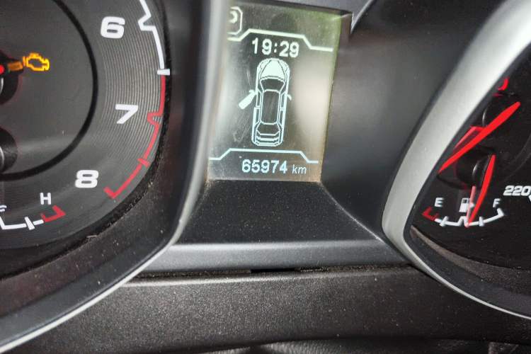 Used Chery Tiggo 5 2014 2.0L CVT Joyful Edition Odometer Close Up