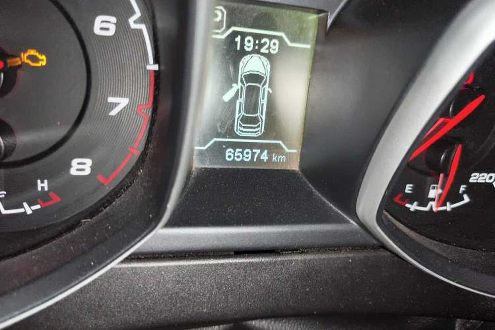 Used Chery Tiggo 5 2014 2.0L CVT Joyful Edition Odometer Close Up