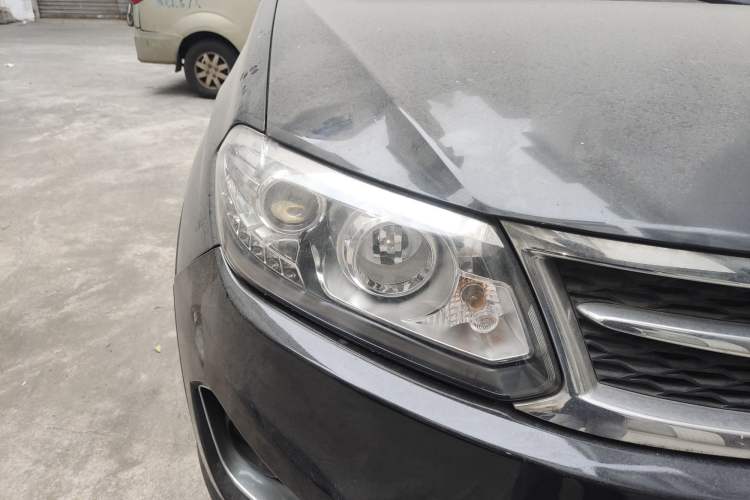 Used Chery Tiggo 5 2014 2.0L CVT Family Deluxe Edition Right Front Headlight