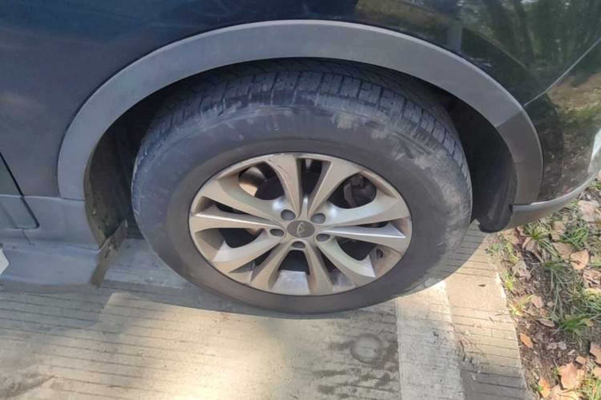 Used Chery Tiggo 5 2014 2.0L Manual - Family Deluxe Edition Right Front Wheel Hub