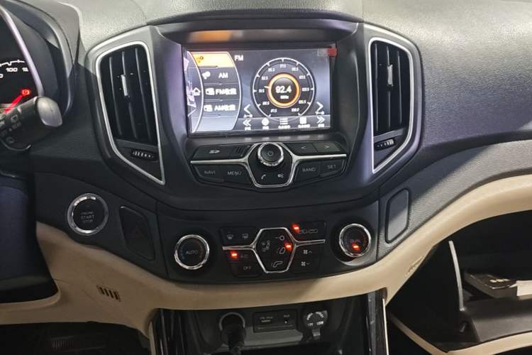 Used Chery Tiggo 5 2014 2.0L CVT Family Deluxe Edition Audio And AC Panel