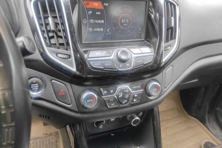 Used Chery Tiggo 5 2014 2.0L CVT Family Deluxe Edition Audio And AC Panel