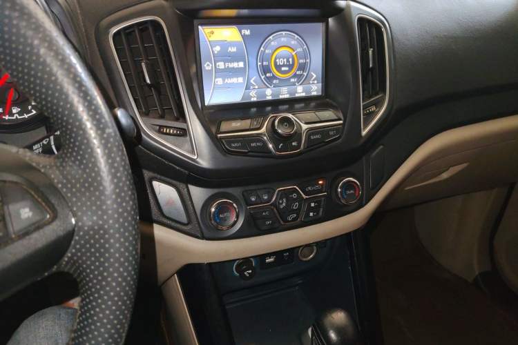 Used Chery Tiggo 5 2014 2.0L CVT Family Deluxe Edition Audio And AC Panel