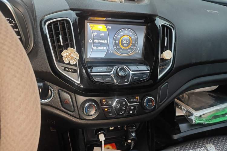 Used Chery Tiggo 5 2014 2.0L CVT Family Deluxe Edition Audio And AC Panel
