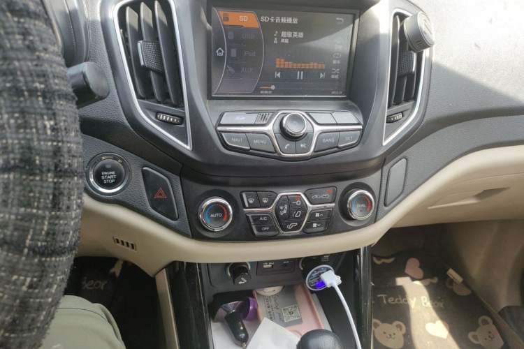 Used Chery Tiggo 5 2014 2.0L CVT Family Deluxe Edition Audio And AC Panel