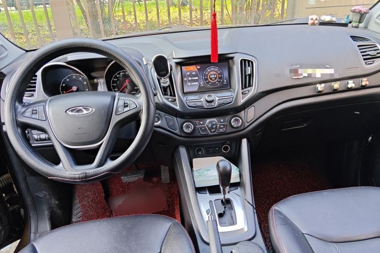 Used Chery Tiggo 5 2014 2.0L CVT Joyful Edition Center Console