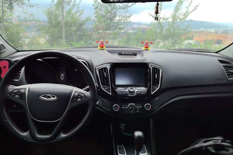 Used Chery Tiggo 5 2014 2.0L CVT Zhiyun Edition Center Console