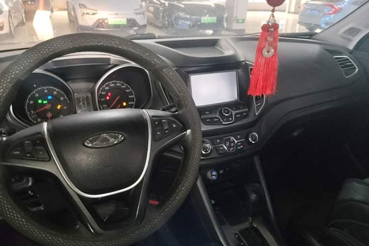 Used Chery Tiggo 5 2014 2.0L CVT Joyful Edition Center Console