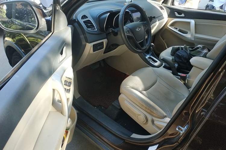 Used Chery Tiggo 5 2014 2.0L CVT Joyful Edition Driver Seat