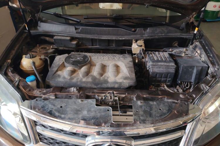 Used Chery Tiggo 5 2014 2.0L CVT Family Deluxe Edition Engine Bay