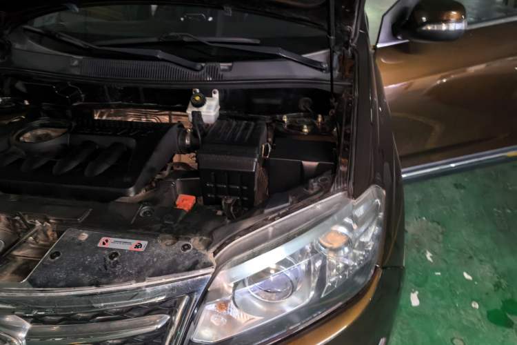Used Chery Tiggo 5 2014 2.0L CVT Family Deluxe Edition Engine Bay Left